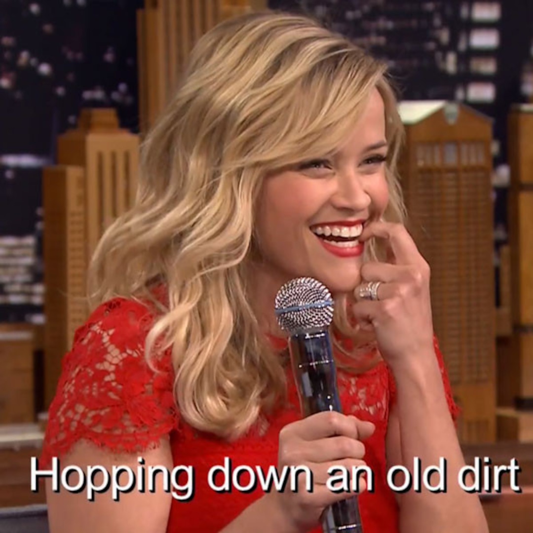 Watch Reese Witherspoon Sing Christmas Carols With Jimmy Fallon! - E